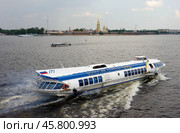 Судно на подводных крыльях "Метеор-171" в дельте реки Невы, Санкт-Петербург (2019 год). Редакционное фото, фотограф Алексей Иванов / Фотобанк Лори