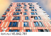 Facade of new bright colorful modern residential building. Стоковое фото, фотограф FotograFF / Фотобанк Лори