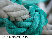 Веревочный узел, текстура каната, канат завязанный узлом. Стоковое фото, фотограф Ольга Ковальски / Фотобанк Лори