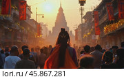 Devotees Celebrate Hindu Maha Shivratri in Haridwar as Sun Sets Behind Temple. Стоковое видео, видеограф Sergey Grishin / Фотобанк Лори