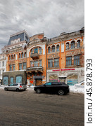 Доходный дом с магазином и личный особняк А.И. Гребежева, 1900-е годы. Памятник архитектуры регионального значения № 631821361970005. Самара, ул. Молодогвардейская, 78-82. Редакционное фото, фотограф Александр Селезнев / Фотобанк Лори
