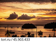 Beautiful sunset in Samana Bay. Стоковое фото, фотограф Oriole Gin / Фотобанк Лори