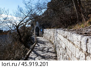 Грот Лермонтова. Пятигорск, Ставропольский край. Редакционное фото, фотограф Сергей Афанасьев / Фотобанк Лори