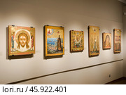 Невьянская икона, невьянская школа иконописи. экспозиция Екатеринбургского музея изобразительных искусств. Nevyanskaya icon, Nevyanskaya school of icon painting. the exposition of the Yekaterinburg Museum of Fine Arts (2011 год). Редакционное фото, фотограф Юрий Карачев / Фотобанк Лори
