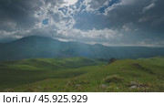 Mountain landscape with sun rays. Стоковое видео, видеограф Михаил Коханчиков / Фотобанк Лори