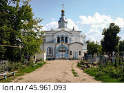 Церковь Николая Чудотворца в городе Скопин Рязанской области. Солнечный летний день. (2021 год). Редакционное фото, фотограф Александр Кузнецов / Фотобанк Лори