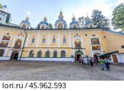 Псково-Печерский Успенский монастырь — русский православный монастырь (2024 год). Редакционное фото, фотограф FotograFF / Фотобанк Лори