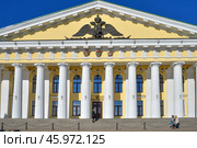 Дорическая колоннада Горного университета в Санкт-Петербурге (2020 год). Стоковое фото, фотограф Александр Алексеев / Фотобанк Лори