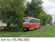 Трамвай "Tatra" T3D  №2051, улица Нежинская, город Уфа, Башкирия (2019 год). Редакционное фото, фотограф Алексей Иванов / Фотобанк Лори