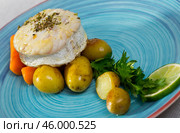 Steak of codfish prepared and served with boiled potatoes, carrots. Стоковое фото, фотограф Яков Филимонов / Фотобанк Лори