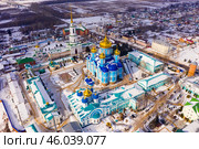 Aerial view of the Nativity-Bogoroditsky monastery surrounded by residential buildings in Zadonsk. Стоковое фото, фотограф Яков Филимонов / Фотобанк Лори