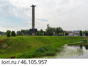 Тверь. Обелиск Победы в честь 28-й годовщины освобождения города от немецкой оккупации (2022 год). Редакционное фото, фотограф Александр Щепин / Фотобанк Лори