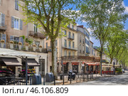 Boulevard in Cahors, France (2018 год). Стоковое фото, фотограф Boris Breytman / Фотобанк Лори