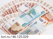 Денежный фон из купюр / Money background from banknotes. Стоковое фото, фотограф Петроченко Мария Петровна / Фотобанк Лори