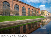 Набережная Крюкова канала весенним днем. Санкт-Петербург (2023 год). Редакционное фото, фотограф Анна Карасева / Фотобанк Лори