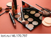 Set of cosmetics for contouring makeup on color background. Стоковое фото, фотограф Pixel_shot / Фотобанк Лори