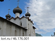 Церковь Успения Пресвятой Богородицы  в Свято-Преображенском монастыре на Большом Соловецком острове (2013 год). Стоковое фото, фотограф Лариса Вишневская / Фотобанк Лори