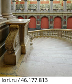 Saint Petersburg Stieglitz State Academy of Art and Design (St. Petersburg, Russia). Staircase of the Great Exhibition Hall. Стоковое фото, фотограф Елена  Попкова / Фотобанк Лори