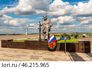 Памятник советскому солдату победителю   на мемориале Славы в Ростовской области (2023 год). Редакционное фото, фотограф Владимир Ушаров / Фотобанк Лори