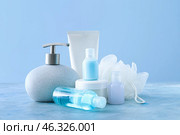 Cosmetics with bast wisp on color background. Стоковое фото, фотограф Pixel_shot / Фотобанк Лори