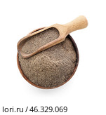 Bowl with black pepper powder and scoop on white background. Стоковое фото, фотограф Pixel_shot / Фотобанк Лори