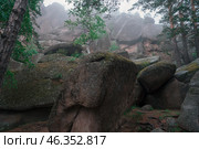 Taiga forest and rocks of the Stolby nature reserve park. Стоковое фото, фотограф Jan Jack Russo Media / Фотобанк Лори