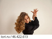 Exploring the Depths of Dance Psychology Through Expressive Indoor Movement. Стоковое фото, фотограф Aleksandr Golubev / Фотобанк Лори