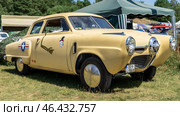 FINOWFURT, GERMANY - JUNE 28, 2024: The full-size car Studebaker Champion (Bullet Nose), 1950. Roadrunner's Paradise Race 61 Festival. Редакционное фото, фотограф Sergey Kohl / Фотобанк Лори