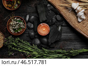 Ингредиенты для ритуала ведьмы на столе. Стоковое фото, фотограф Pixel_shot / Фотобанк Лори