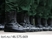 Военные ботинки военнослужащих. Стоковое фото, фотограф Сергей Савостьянов / ТАСС / Фотобанк Лори