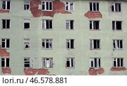 Ненецкий автономный округ. Заброшенное здание в поселке Амдерма (2021 год). Стоковое фото, фотограф Сергей Карпухин / ТАСС / Фотобанк Лори