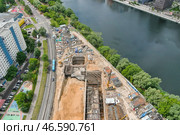 Москва. Вид на строительную площадку новой станции метро (2022 год). Стоковое фото, фотограф Владимир Гердо / ТАСС / Фотобанк Лори