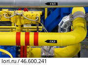 Один из участков установки комплексной подготовки газа. Стоковое фото, фотограф Кирилл Кухмарь / ТАСС / Фотобанк Лори