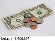 Купюра номиналом в 1 доллар и центы. Стоковое фото, фотограф Валерий Шарифулин / ТАСС / Фотобанк Лори