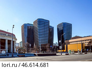 Вид на новый 20-этажный жилой комплекс премиум класса SKY VIEW.  Дружинниковская ул.,15А. Город Москва. Редакционное фото, фотограф Владимир Устенко / Фотобанк Лори