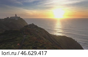 Lighthouse at Cape Roca at sunset, Portugal (2019 год). Стоковое видео, видеограф Михаил Коханчиков / Фотобанк Лори