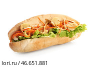 Вкусный хот-дог на белом фоне. Стоковое фото, фотограф Pixel_shot / Фотобанк Лори