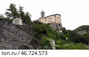 Локарно, церковь Мадонна дель Сассо. Швейцария. Пасмурный день. Locarno, Church of Madonna del Sasso. Switzerland. It's a nasty day. Стоковое видео, видеограф Горшков Александр / Фотобанк Лори