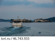 Паром на озере Маджоре (Maggiore) в Пьемонте, Италия (2018 год). Редакционное фото, фотограф Дымов Игорь / Фотобанк Лори