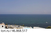 Aerial view of the endless blue ocean and sky above the distant horizon. Стоковое фото, фотограф David Kashakhi / Фотобанк Лори