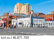 Вид на здание Театра на Таганке в солнечный весенний день. Москва. Россия. Редакционное фото, фотограф E. O. / Фотобанк Лори