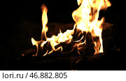 Burning wood in the fire. Стоковое фото, фотограф David Kashakhi / Фотобанк Лори