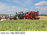 Kaliningrad, RUSSIA - July 29, 2022: Agricultural Exhibition. Agricultural machinery. Редакционное фото, фотограф Ольга Сейфутдинова / Фотобанк Лори