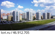 Top view of beautiful residential area with modern houses. Стоковое фото, фотограф David Kashakhi / Фотобанк Лори