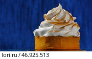 Close up decorated whip cream. Стоковое фото, фотограф David Kashakhi / Фотобанк Лори