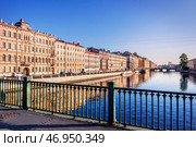 Доходный дом Д.Р. Сорокина, Красноармейский мост, река Фонтанка, Санкт-Петербург. Стоковое фото, фотограф Baturina Yuliya / Фотобанк Лори