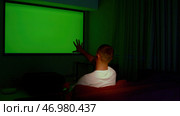 Gestures pack, male hand sliding, dragging, swiping, scrolling on chroma key green screen tv background. Стоковая иллюстрация, иллюстратор David Kashakhi / Фотобанк Лори