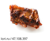 Вкусные ребрышки на гриле на белом фоне. Стоковое фото, фотограф Pixel_shot / Фотобанк Лори