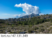 Горный массив Сьерра-де-Берния. Кальпе, Испания. Вид с горы Serra d'Oltà (2016 год). Стоковое фото, фотограф Дымов Игорь / Фотобанк Лори