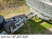 Passenger car coupled to a trailer. Metal structure for towing. Стоковое фото, фотограф Коханова Наталья / Фотобанк Лори